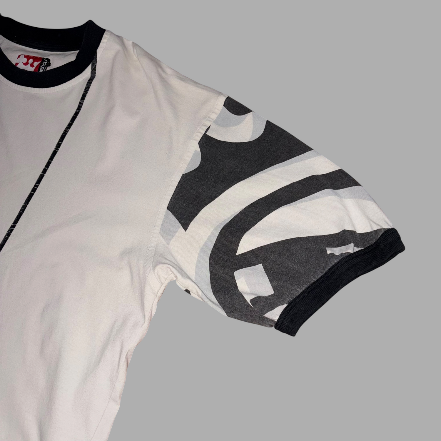 T-shirt Royal Wear  ()