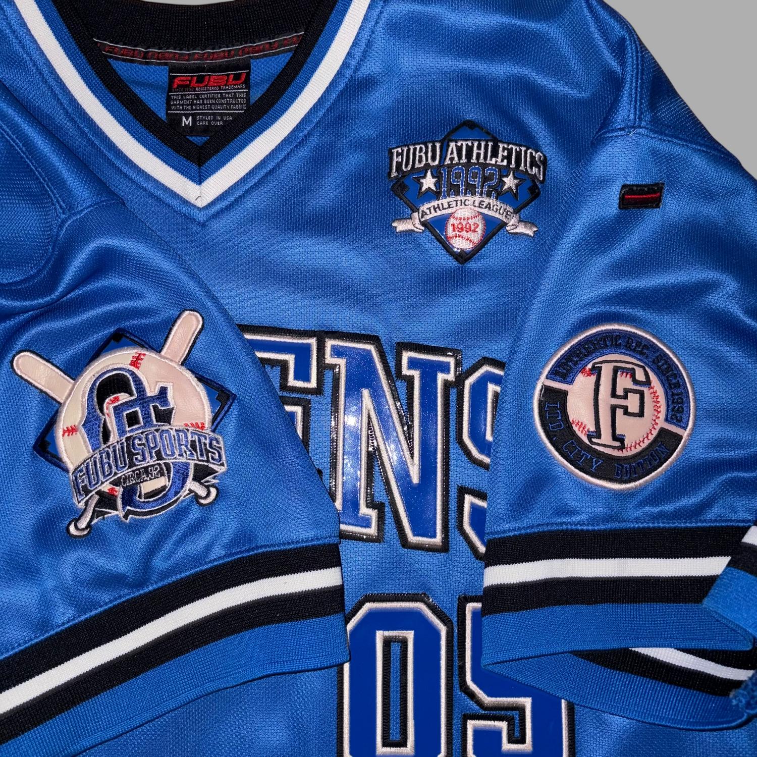 Jersey FUBU Athletics QUEENS Vintage (M)